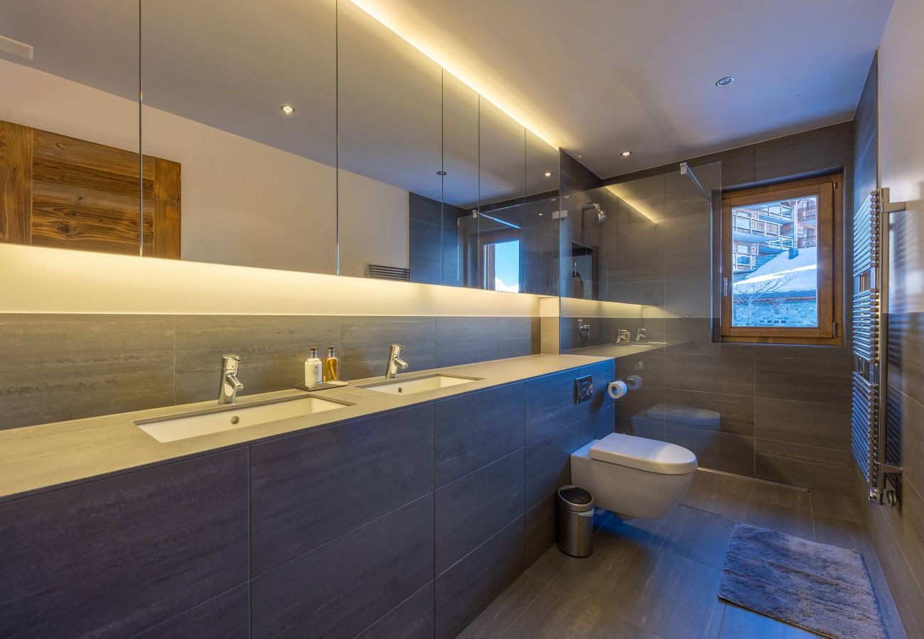 Apartment in Haute-Nendaz - Le Grimpeur, Mer de Glace Spa Access, 50m skilift