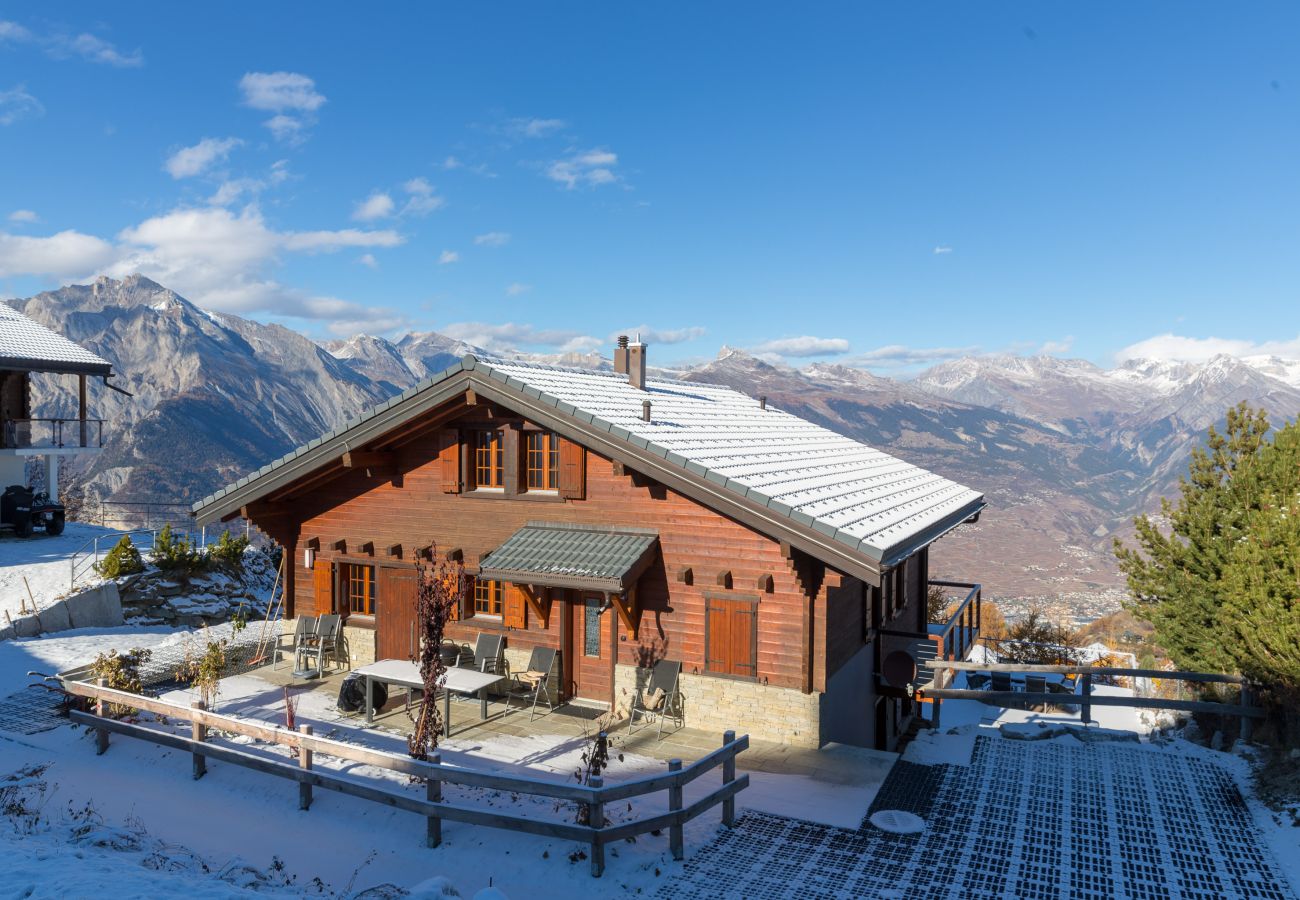 Chalet in Haute-Nendaz - Chalet Riquet - ski-in/out - luxe