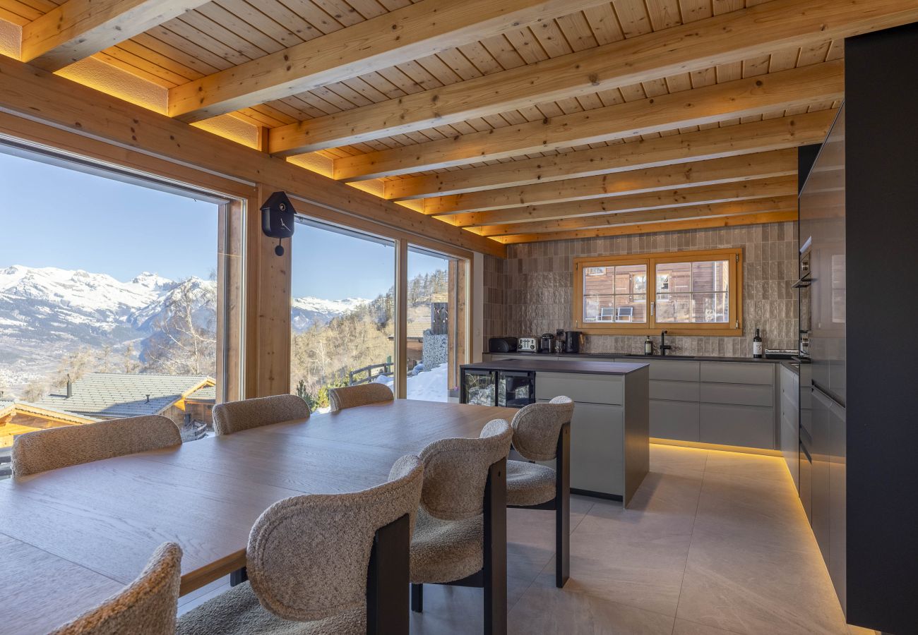 Chalet in Haute-Nendaz - Chalet Nid Blanc wood burning hottub