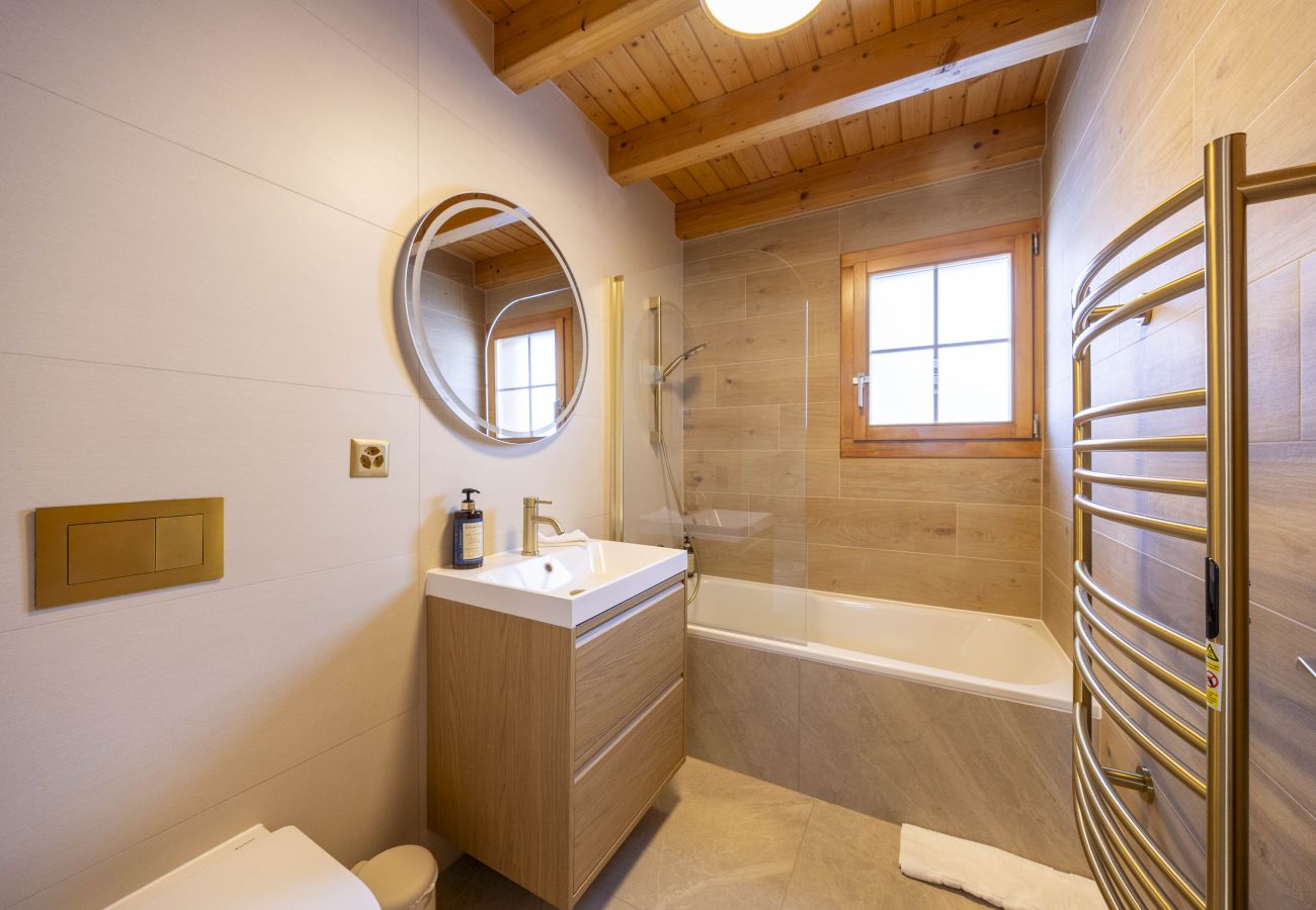 Chalet in Haute-Nendaz - Chalet Nid Blanc wood burning hottub