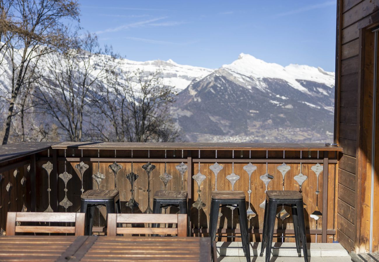 Chalet in Haute-Nendaz - Chalet Nid Blanc wood burning hottub