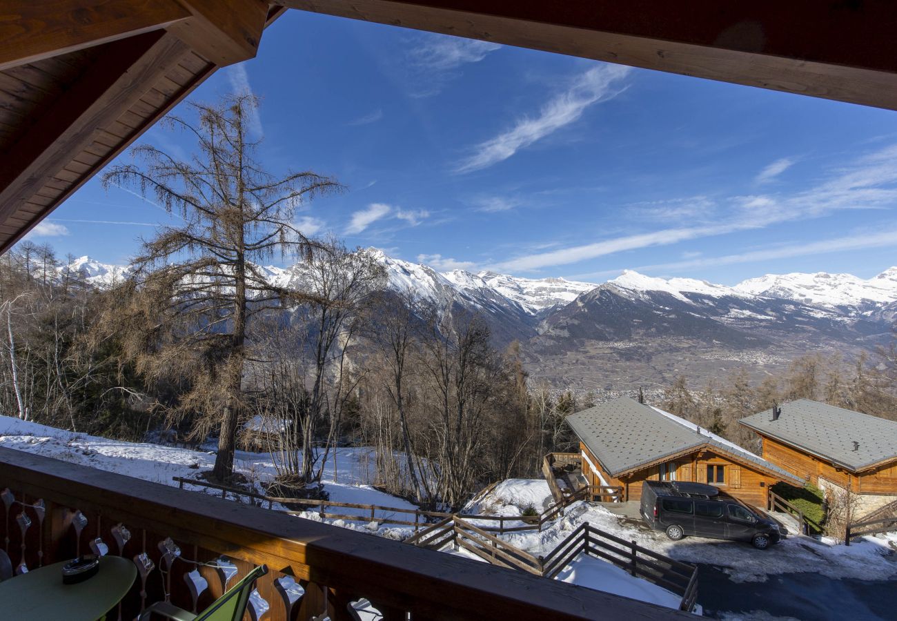 Chalet in Haute-Nendaz - Chalet Nid Blanc wood burning hottub