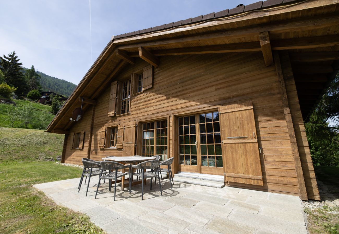 Chalet in Haute-Nendaz - Chalet Pierre Blanche - Ski-in/out