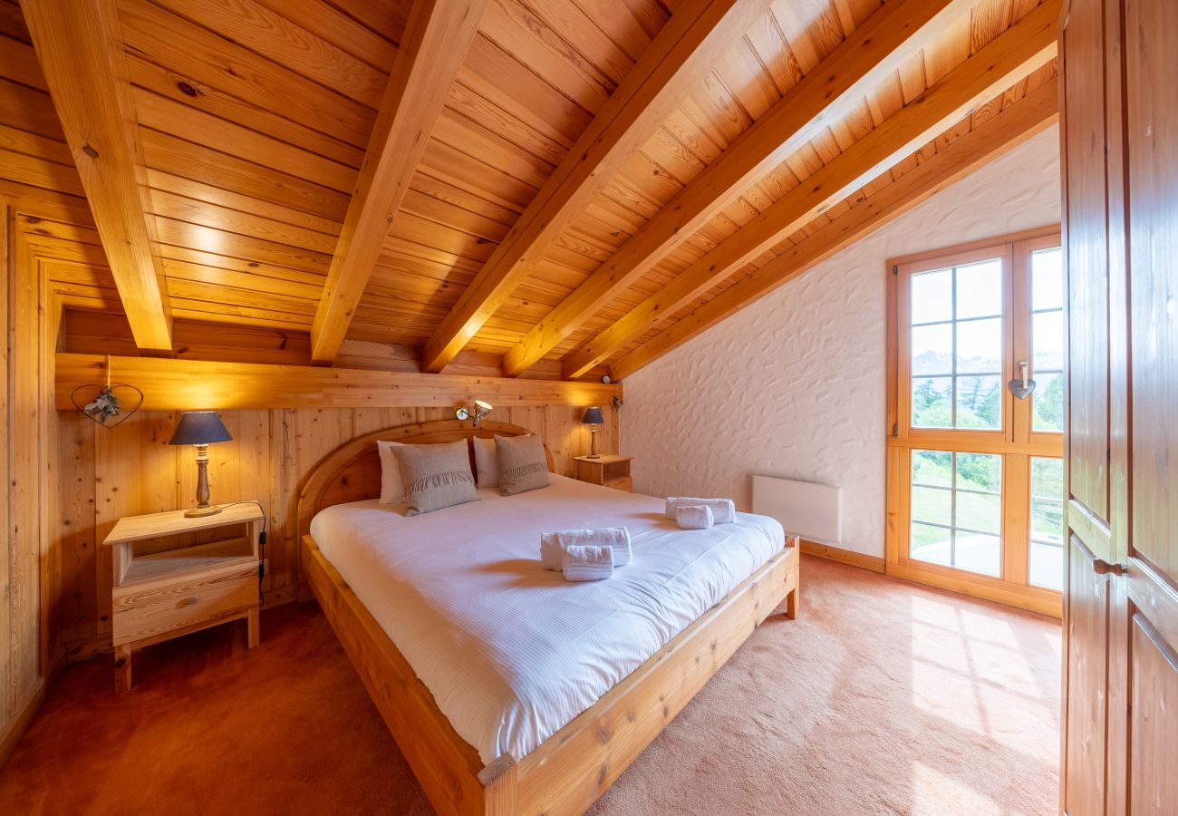 Chalet in Haute-Nendaz - Chalet Pierre Blanche - Ski-in/out