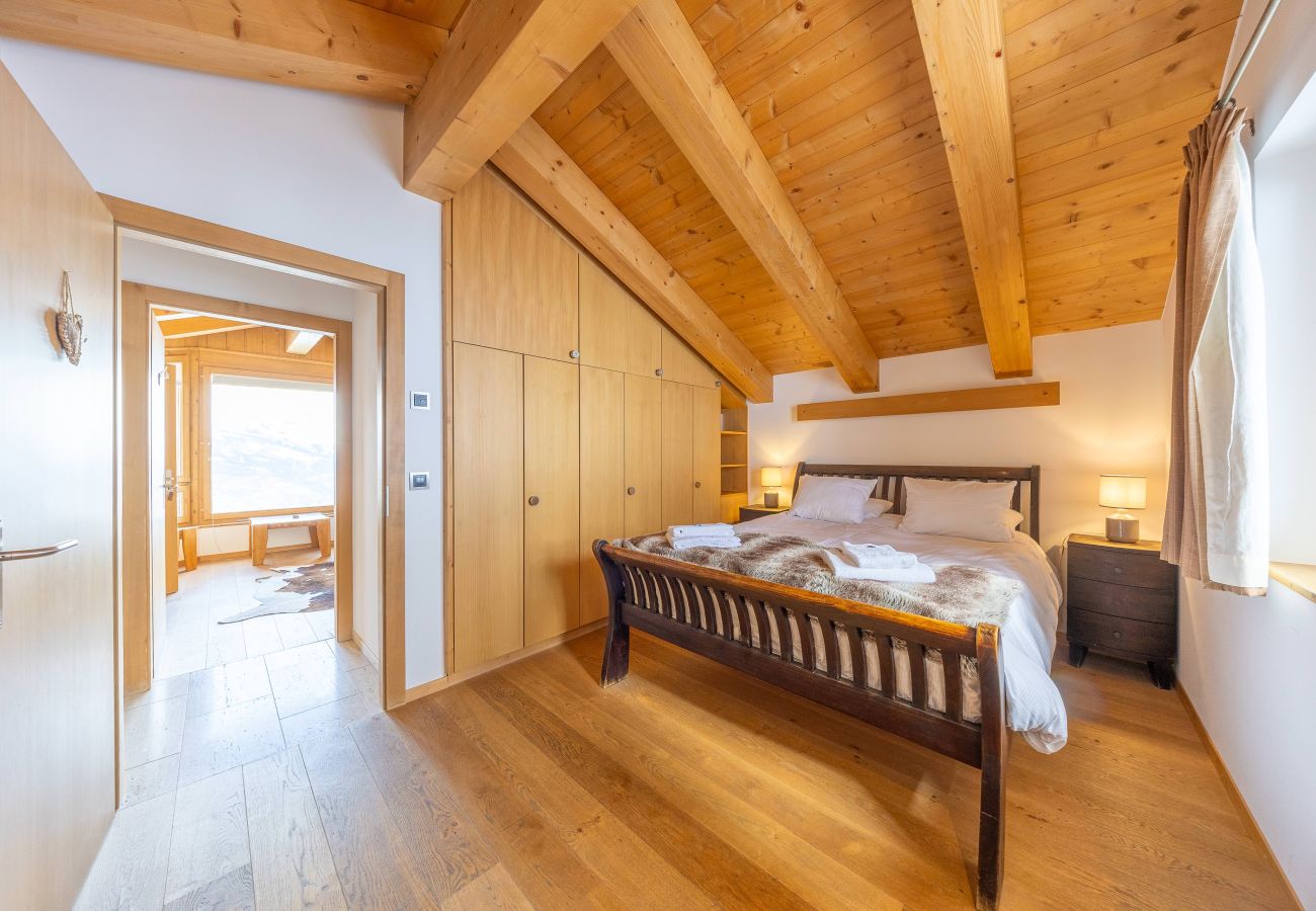 Chalet in Haute-Nendaz - Chalet Enchanteur sauna, jacuzzi, 13pax