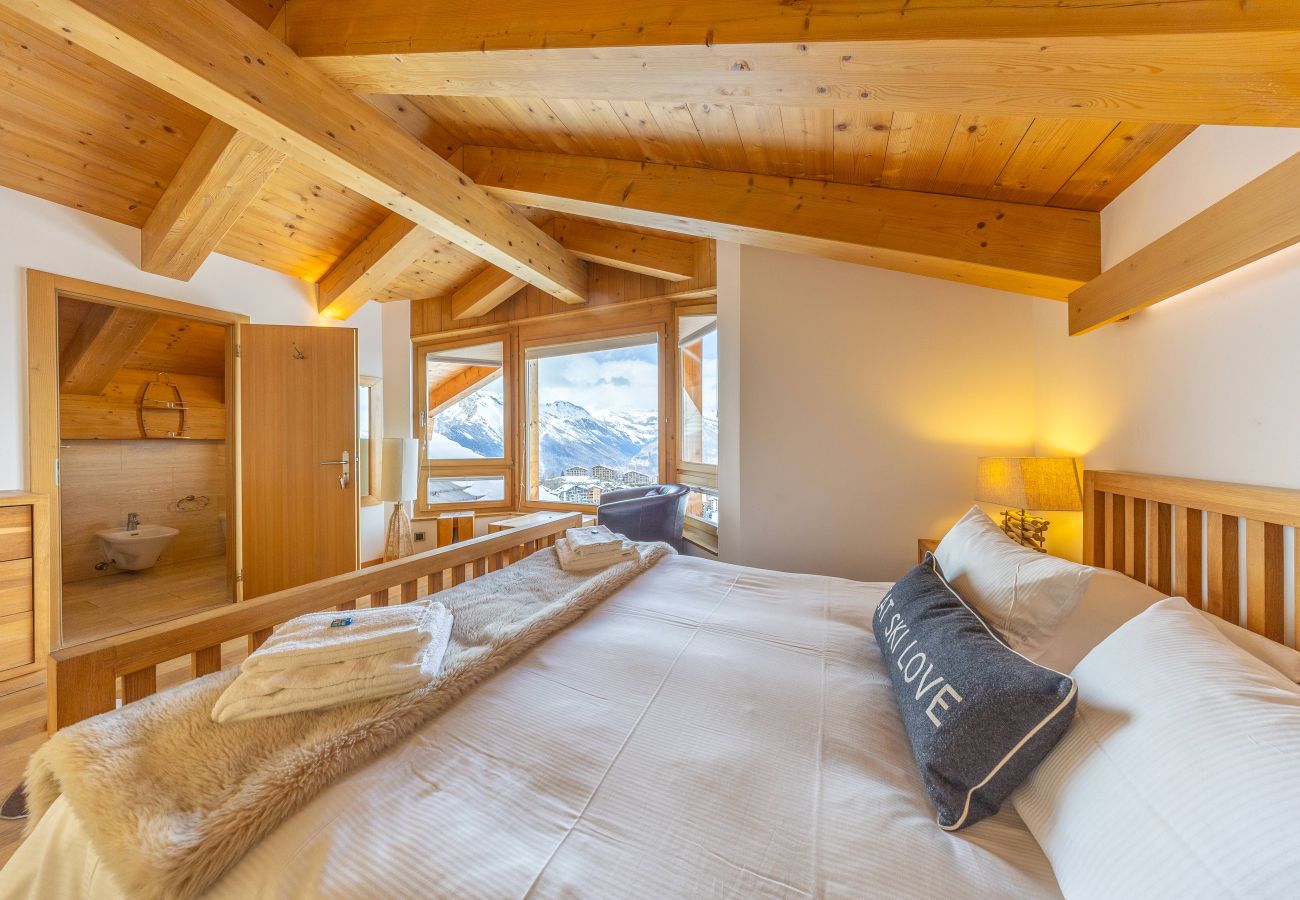 Chalet in Haute-Nendaz - Chalet Enchanteur sauna, jacuzzi, 13pax