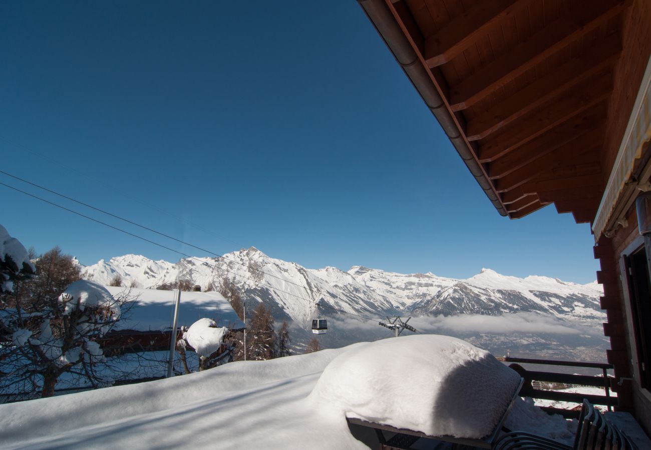 Chalet in Haute-Nendaz - Chalet Lisa, ski-in/out, accessible by car