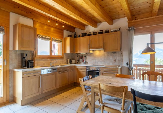 Chalet in Haute-Nendaz - Chalet Le Papillon, sauna, 4 Vallées