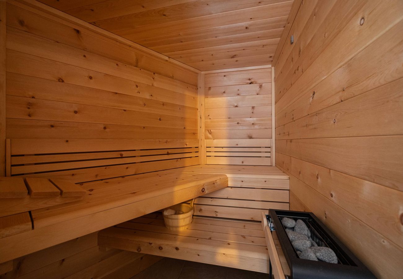 Chalet in Haute-Nendaz - Chalet Le Papillon, sauna, 4 Vallées