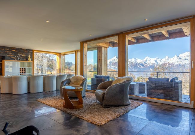 Chalet in Haute-Nendaz - Serviced Chalet Grand loup - spa, great views