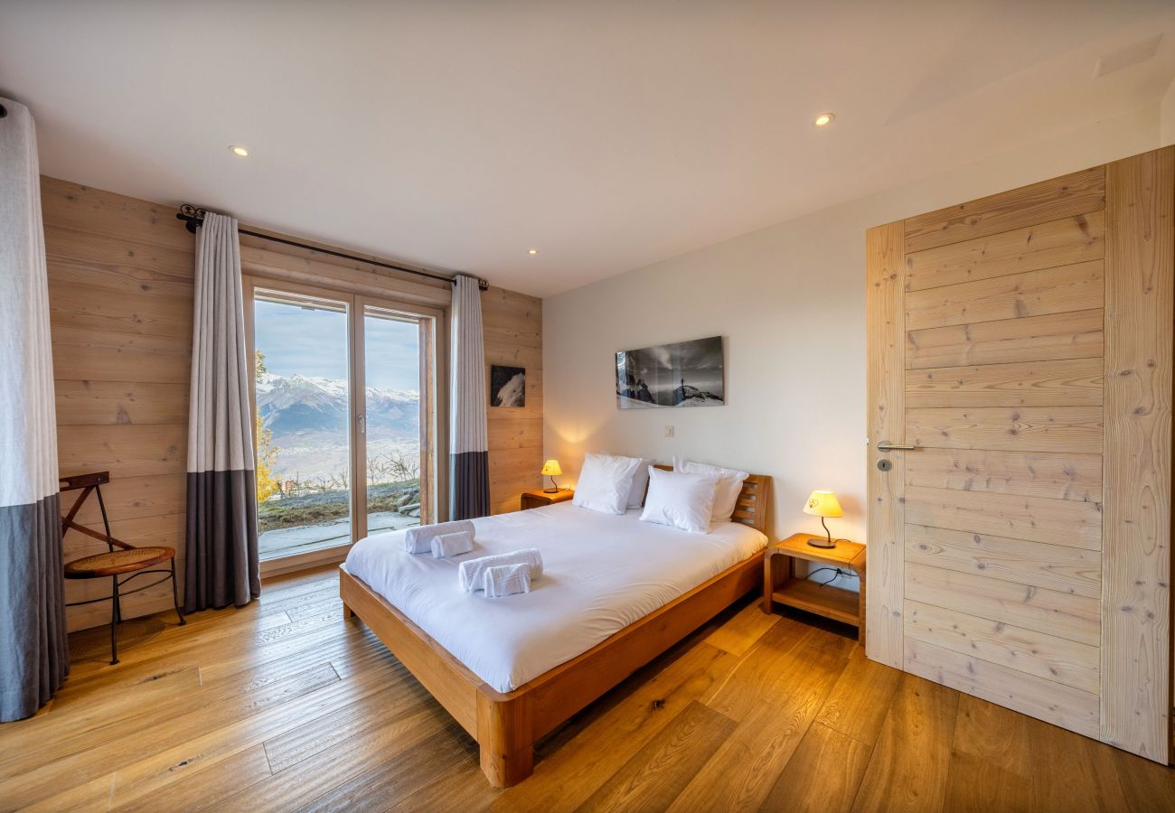 Chalet in Haute-Nendaz - Chalet Casse-Noisette wonderful, ski-in ski-out