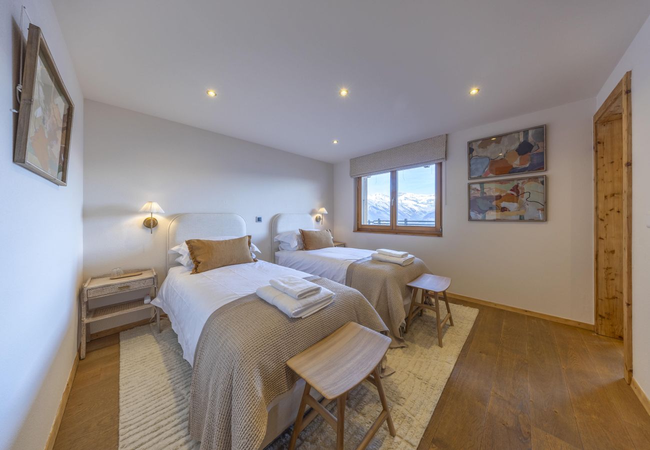 Chalet in Haute-Nendaz - Chalet Chevalier, gym, hot tub, sauna