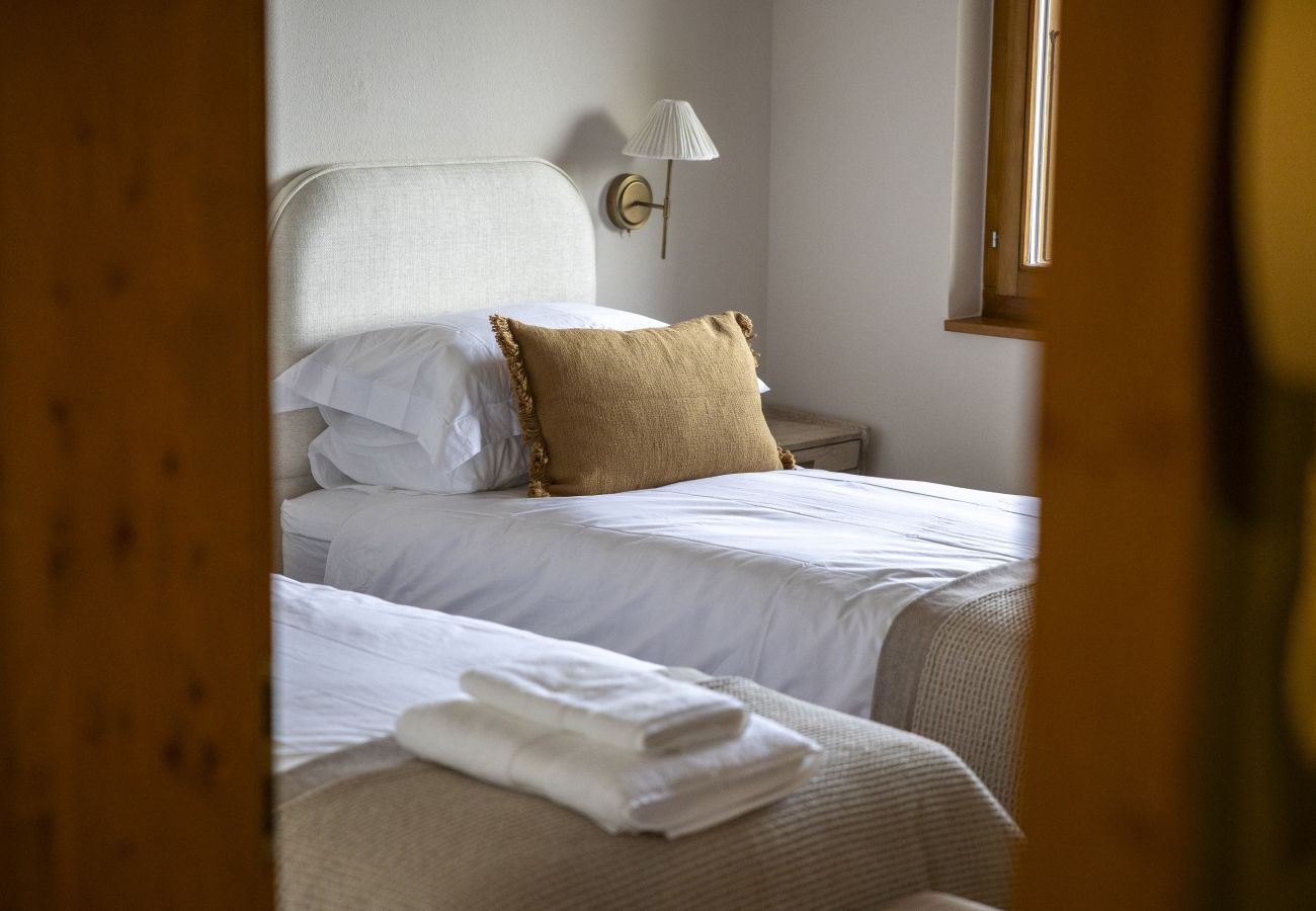 Chalet in Haute-Nendaz - Chalet Chevalier, gym, hot tub, sauna