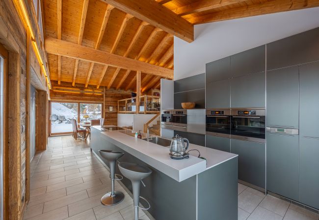Chalet à Haute-Nendaz - Above the Clouds - spacious chalet with great view Chalet à Haute-Nendaz - Above the Clouds - spacious chalet with great view
